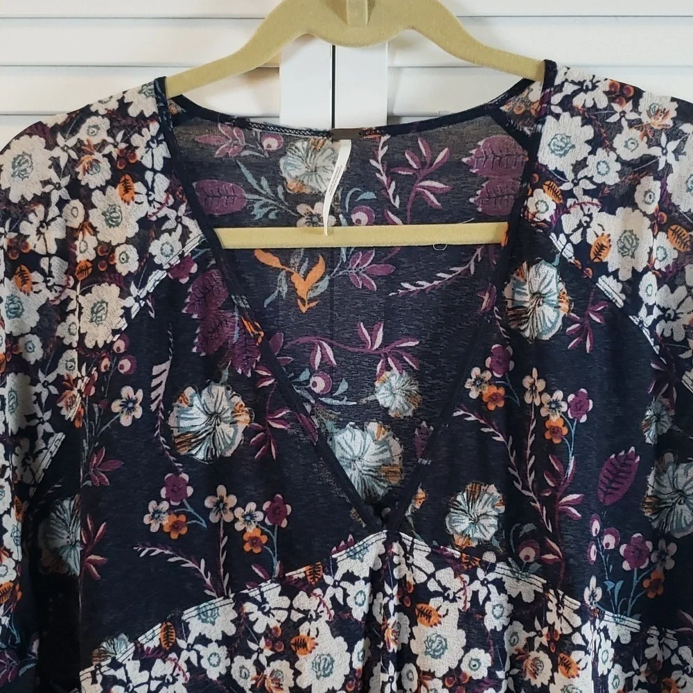 Free People Isabelle Tunic Long Sleeve Floral Top Blogger Fave, Size S - Picture 6 of 13